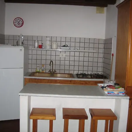 Casa Lucia بيت للعطل